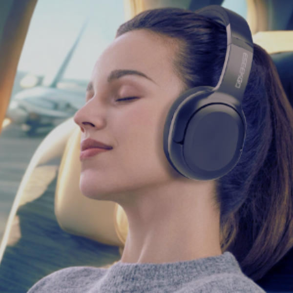 A Guide to Choosing the Best Headphones for Flights